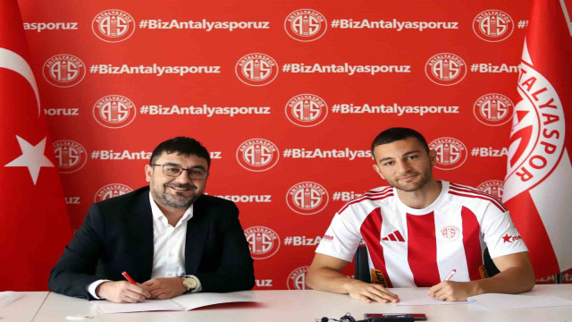 Antalyaspor’un 7. transferi Emrecan Uzunhan imzayı attı