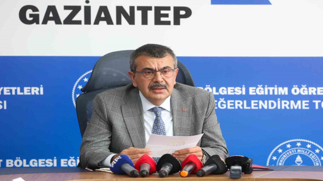 Bakan Tekin: ”Depremde yıkılan 9 bin 935 derslik yerine 19 bin 784 derslik yapmış olacağız”