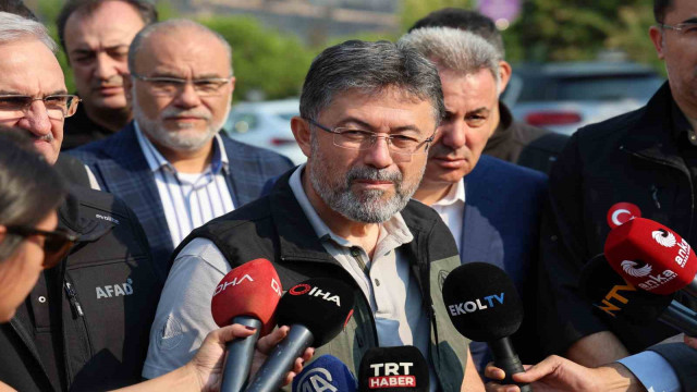 Bakan Yumaklı: ”İzmir’de yangın şehirden uzaklaştı, tehlike kalmadı”