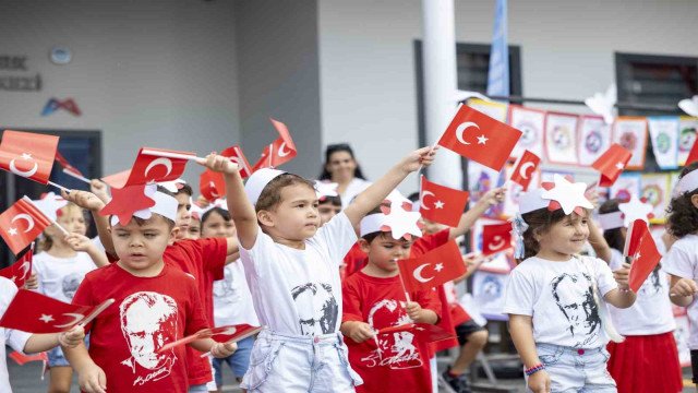 Başkan Seçer: ”Bağımsızlık mücadelesinin zaferle taçlandığı gündür bugün”