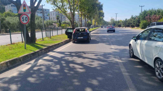 Bursa’da motosiklet ile otomobil çarpıştı: 2 yaralı