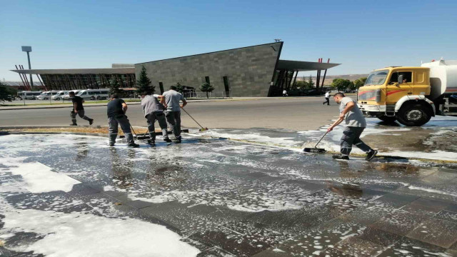 Büyükşehir’den Şehirlerarası Otobüs Terminali’nde kapsamlı temizlik