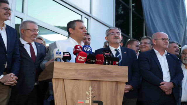 CHP Genel Başkanı Özel: ”Biz sadece bu halkın gerçek sorunlarına odaklanmak istiyoruz”