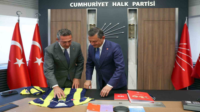 CHP Lideri Özgür Özel, Fenerbahçe Başkanı Ali Koç ile bir araya geldi