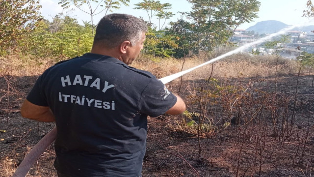 Defne’de çıkan bahçe yangını söndürüldü