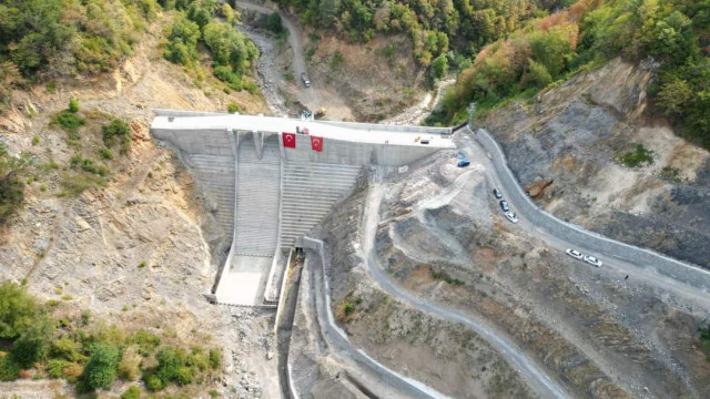 Eldeş hazneli barajı su tutmaya başlıyor