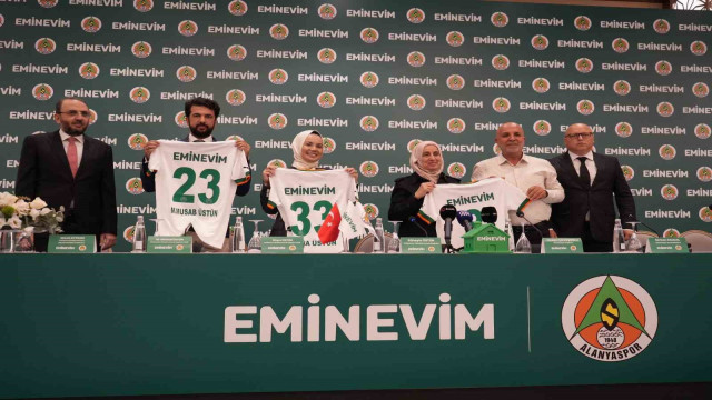 Eminevim Alanyaspor’un forma sırt sponsoru oldu