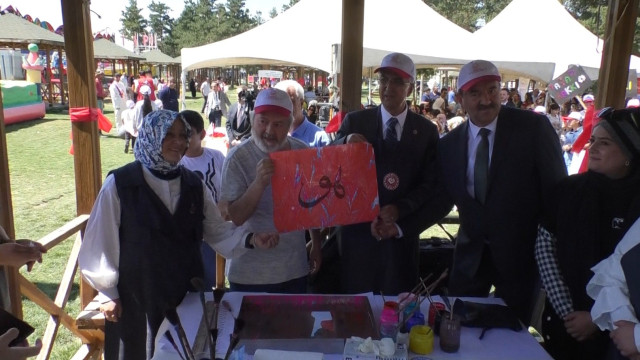 Erzurum’da Aile ve Sosyal Hizmetler İl Müdürlüğü Çocuk ve Gençlik Festivali coşkusu