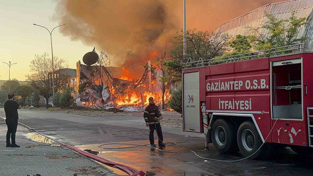 Gaziantep’te halı fabrikasında yangın