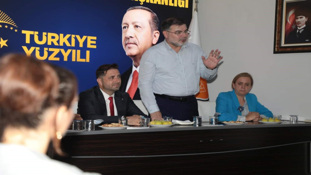 İzmir AK Parti’den Tire’ye çıkarma