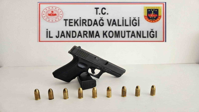 Jandarma tarafından 2 ruhsatsız tabanca ele geçirildi