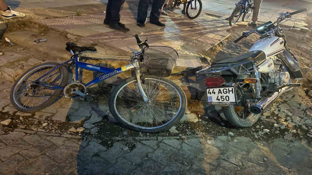 Malatya’da bisiklet ile motosiklet çarpıştı: 2 yaralı