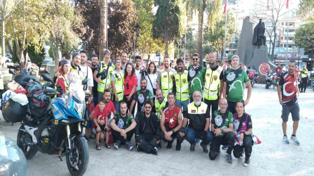 Mudanya’da motosikletlilerden ’30 Ağustos” korteji