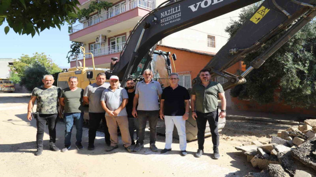 Nazilli Belediyesi’nden İstiklal Mahallesi’nde yol çalışması