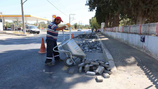 Nazilli’deki mezarlıklarda bakım ve temizlik çalışmalarını sürdürüyor