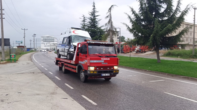 Ordu’da ambulans kazası: 4 yaralı