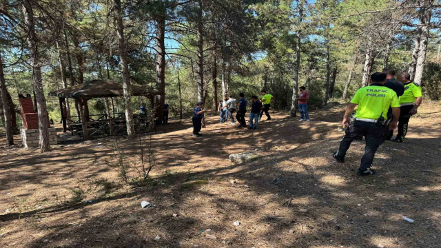 Ormanda baygın hale bulunan şahıs polis ve sağlık ekiplerini harekete geçirdi