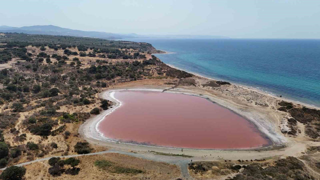 (Özel) 2 bin yıllık antik liman kalpli pembe göle dönüştü