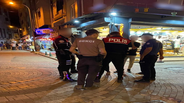 Polis ekipleri ’Barlar Sokağı’ ve çevresini denetledi