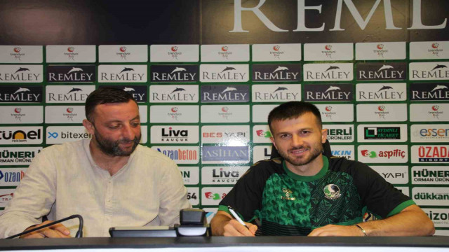 Sakaryaspor, Murat Cem Akpınar’ı yeniden kiraladı