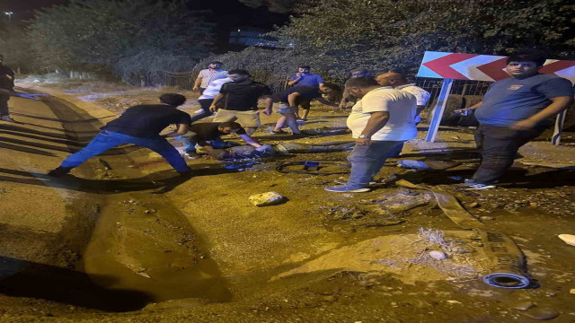 Siirt’te freni boşalan su tankeri devrildi: 2 yaralı