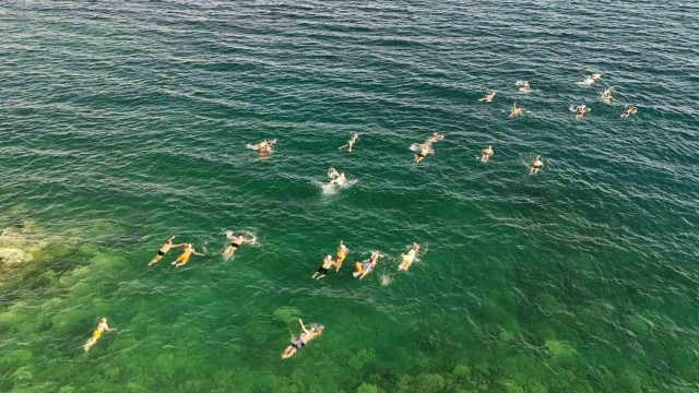 Van Gölü’nde en uzun mesafeli yüzme maratonu düzenlendi