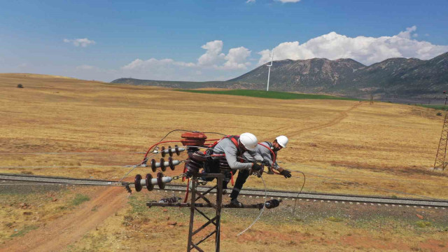 VEDAŞ, Bitlis’teki köy ve mezralarda çalışmalarını sürdürüyor