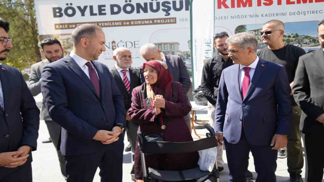 Yardımlardan etkilendi, belediyeye mobil aşevi bağışladı