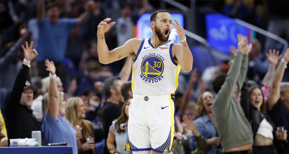 Stephen Curry’den 42 sayı