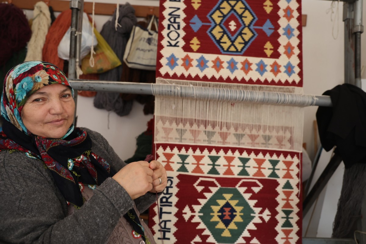 Unutulan Adana kilimleri tezgahlar da yeniden dokunuyor