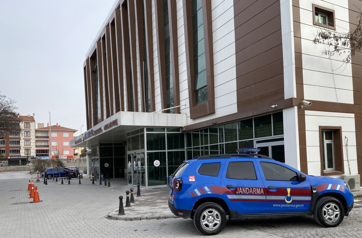 Konya'da mibzerin altında kalan çiftçi yaralandı