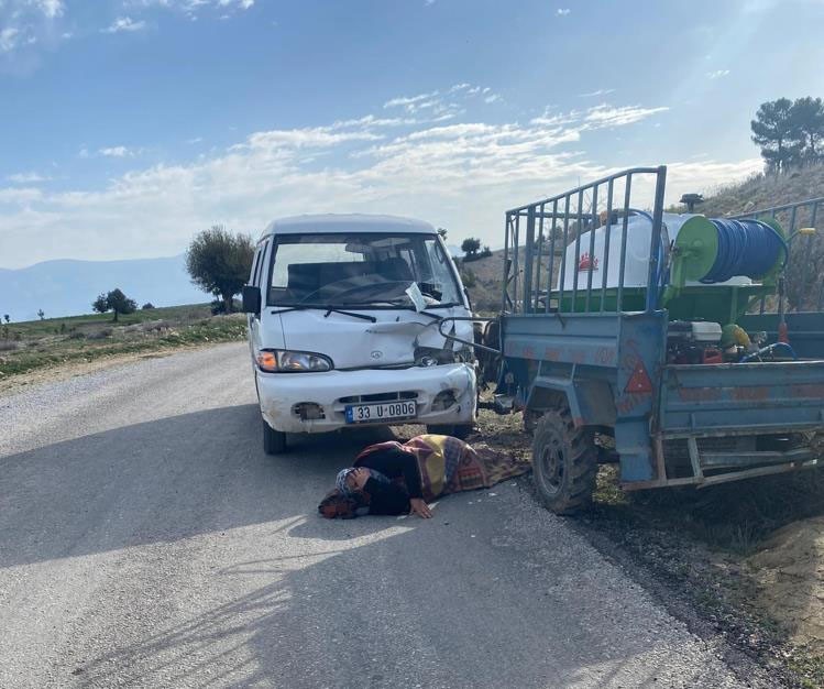 Mersin’de trafik kazası: 2 yaralı