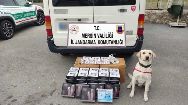 Narkotik köpeği uyuşturucu hapları buldu: 3 gözaltı