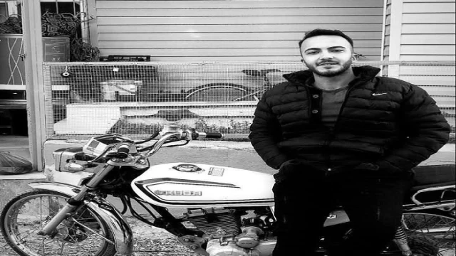 Otomobilin çarpmasıyla sürüklenen motosikletin sürücüsü öldü