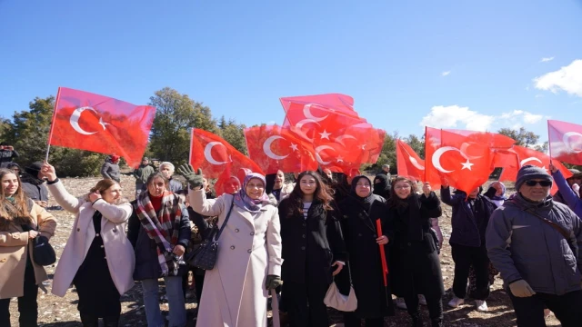 Yörükler, Torosların zirvesinde milli mücadele ruhuyla yürüdü